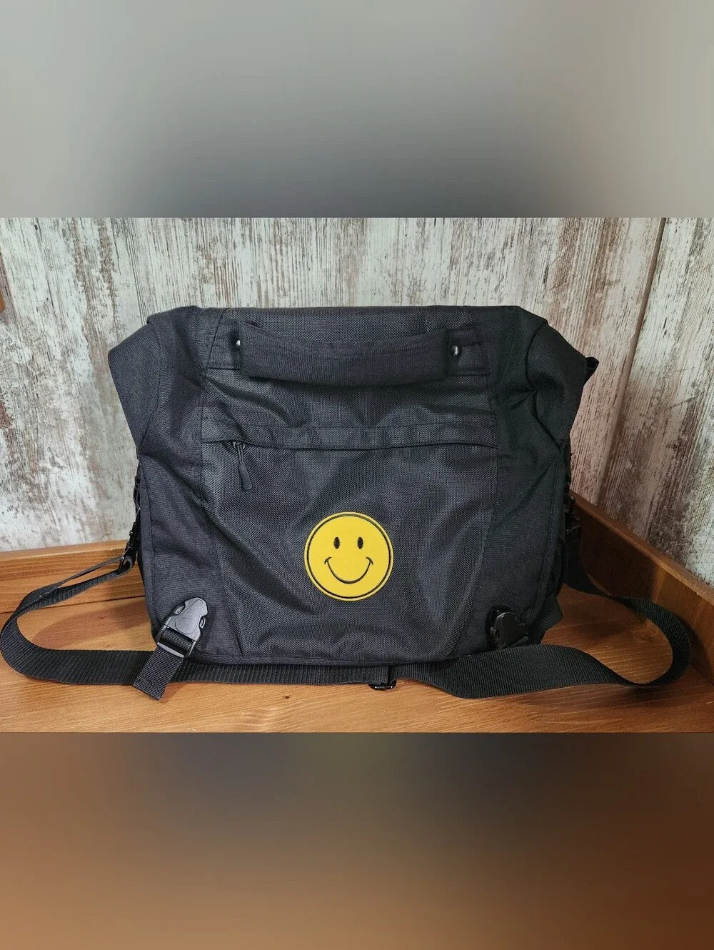 Port Authority Nylon Black Laptop Messenger School College Bag Smiley Face 😃